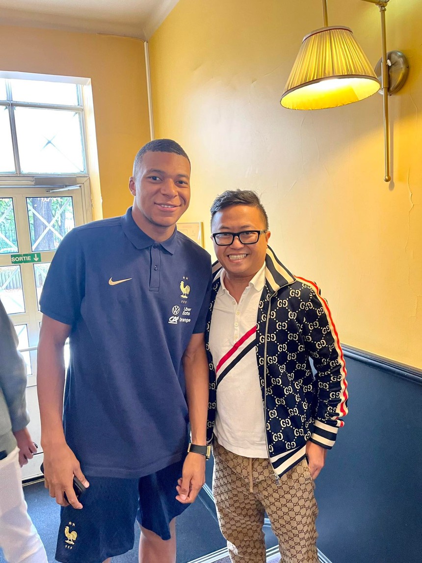 YouTuber Việt Nam được mời xem Messi thi đấu - Ảnh 4. YouTuber Việt Nam được mời xem Messi thi đấu - Ảnh 4.