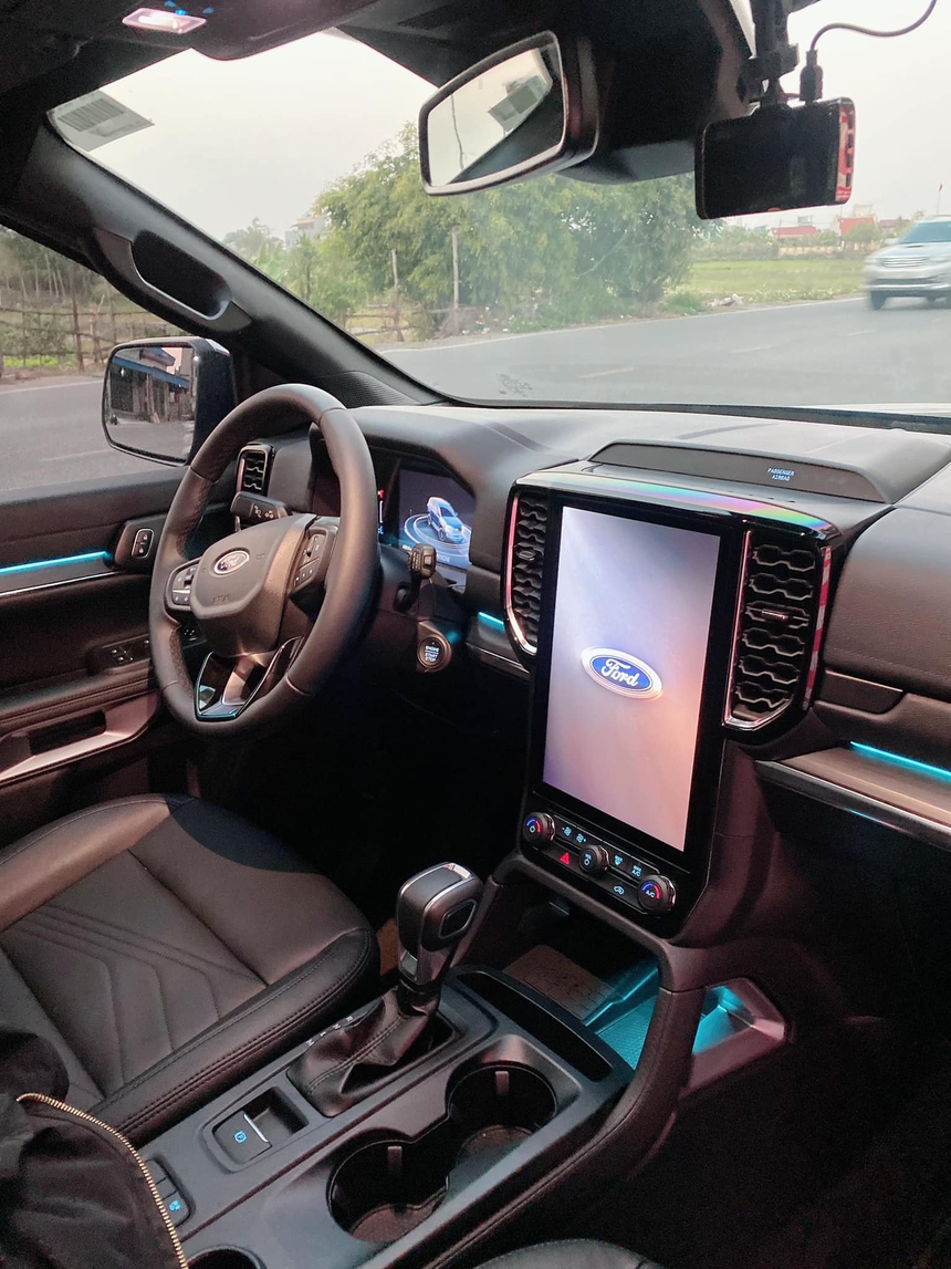 Ford Everest biển ngũ quý 3 rao bán gần 3 tỷ đồng: 'Nhiều người gọi nhưng chưa ai chốt' - Ảnh 4.