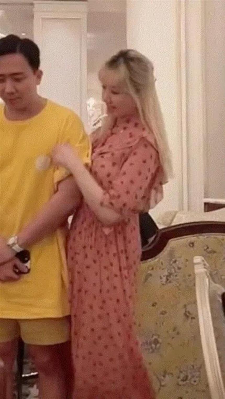 Những lần Hari Won khéo léo đáp trả tin đồn bầu bí - Ảnh 3.