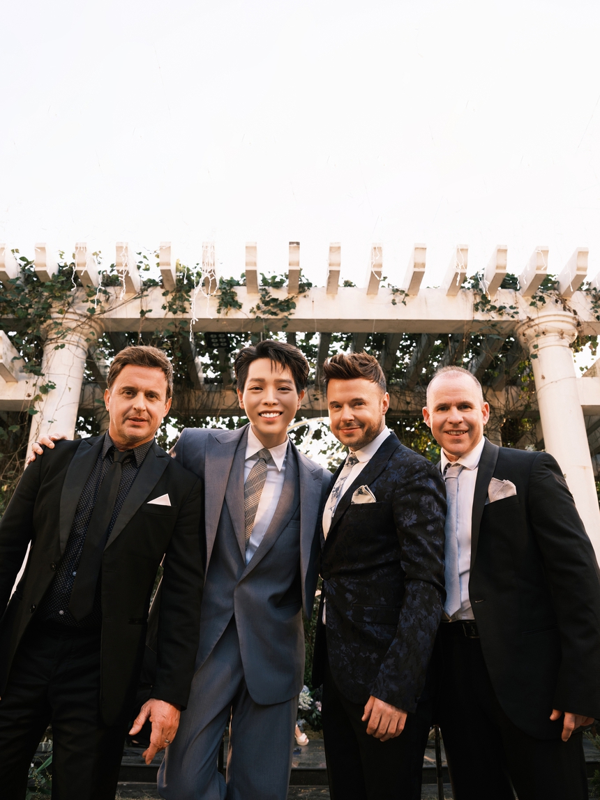 Đức Phúc tung MV kết hợp 911 quá ngọt ngào, netizen phán luôn: "Chuẩn bị đi đám cưới nào cũng nghe nè" - Ảnh 3. Đức Phúc tung MV kết hợp 911 quá ngọt ngào, netizen phán luôn: "Chuẩn bị đi đám cưới nào cũng nghe nè" - Ảnh 3.