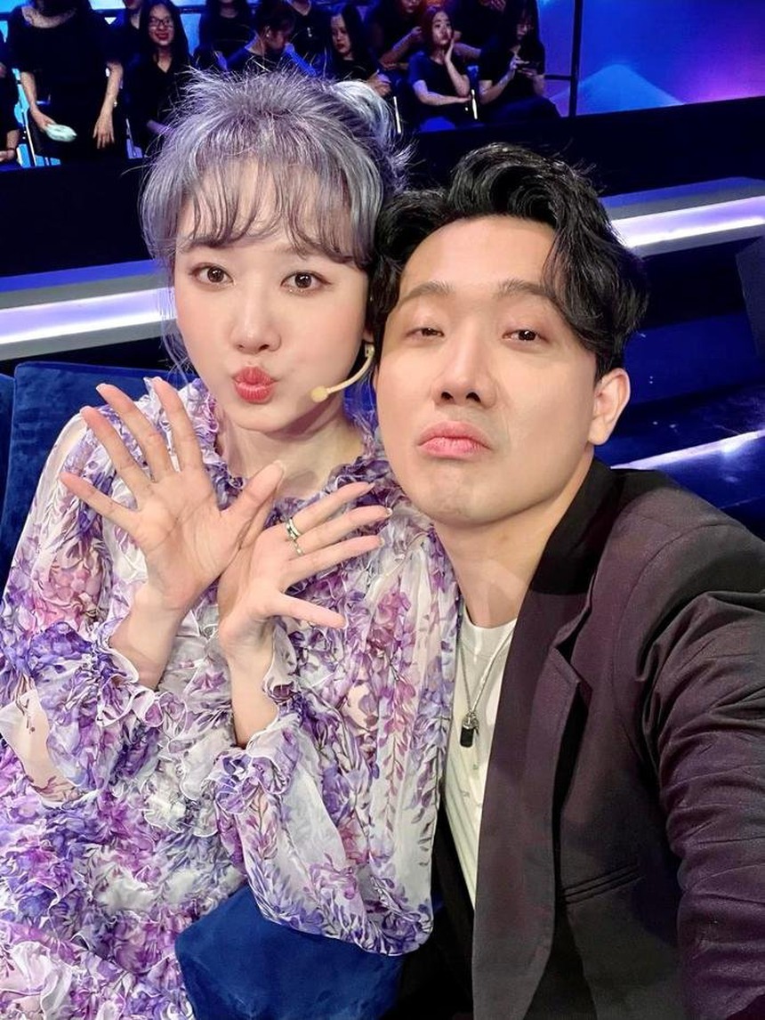 Hari Won bất ngờ mang giấy đăng kí kết hôn với Trấn Thành để 'dằn mặt' một sao nữ Vbiz, chuyện gì đây? - Ảnh 4.