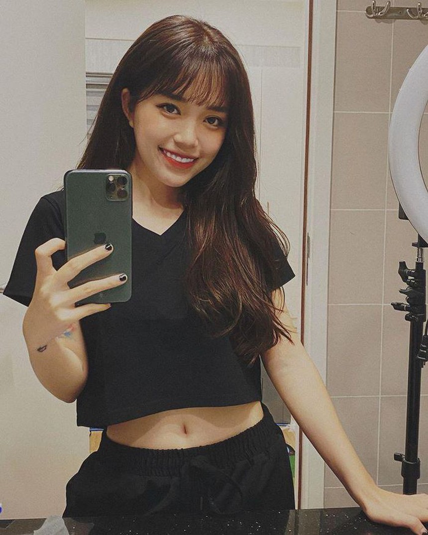 Nữ streamer hot nhất Việt Nam hé lộ tình trạng mối quan hệ với nhóm bạn thân đình đám, có cả Độ Mixi - Ảnh 3.