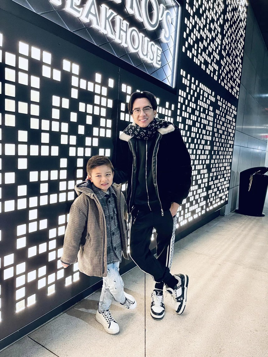 Cuộc sống của con trai Đan Trường sau khi bố mẹ ly hôn - Ảnh 4. Cuộc sống của con trai Đan Trường sau khi bố mẹ ly hôn - Ảnh 4.