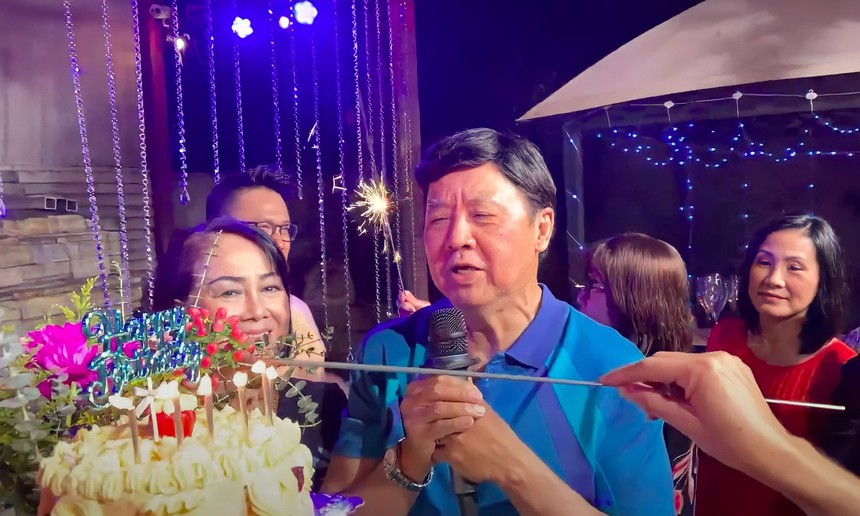 NSƯT Bảo Quốc: Yêu vợ từ năm 18, tới 74 tuổi vẫn hạnh phúc, cuộc sống giàu có - Ảnh 5.