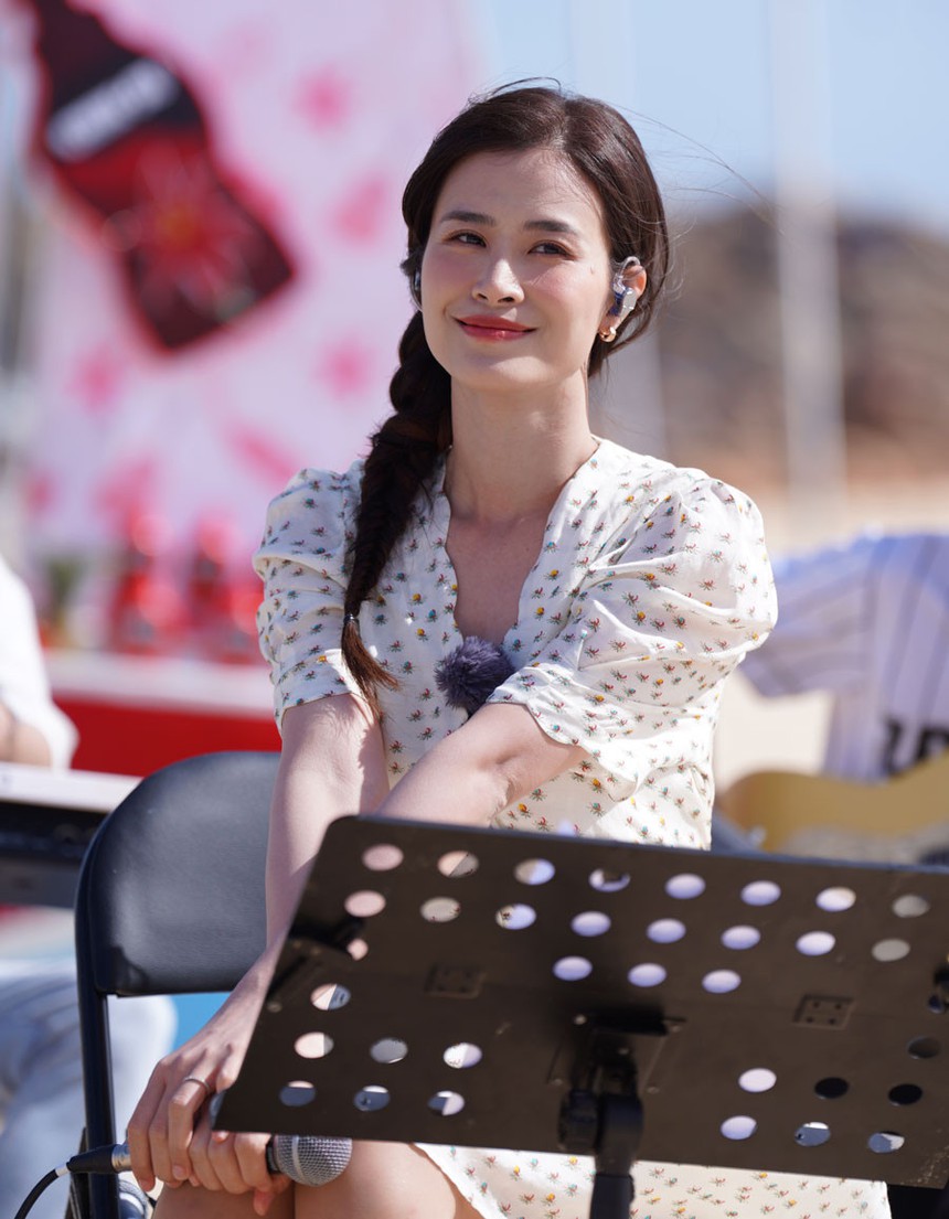 Đông Nhi cover bản hit tự sáng tác cách đây hơn 10 năm, Hoàng Thùy Linh bất ngờ bị réo tên? - Ảnh 8.