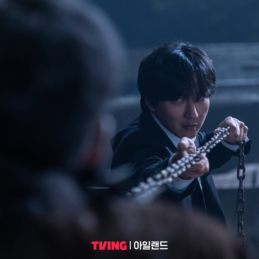 Kim Nam Gil gây chú ý trong 'Island' phần 2: Sức hút lấn át của ông chú U40 - Ảnh 3.