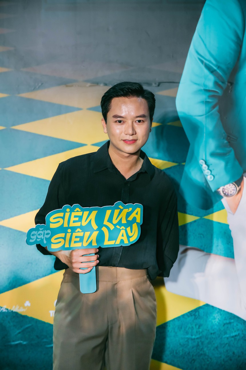 Anh Tú đẹp trai hết nấc, Khánh Vân - Trương Quỳnh Anh đọ sắc cực gắt trên thảm đỏ 'Siêu lừa gặp siêu lầy' - Ảnh 12.