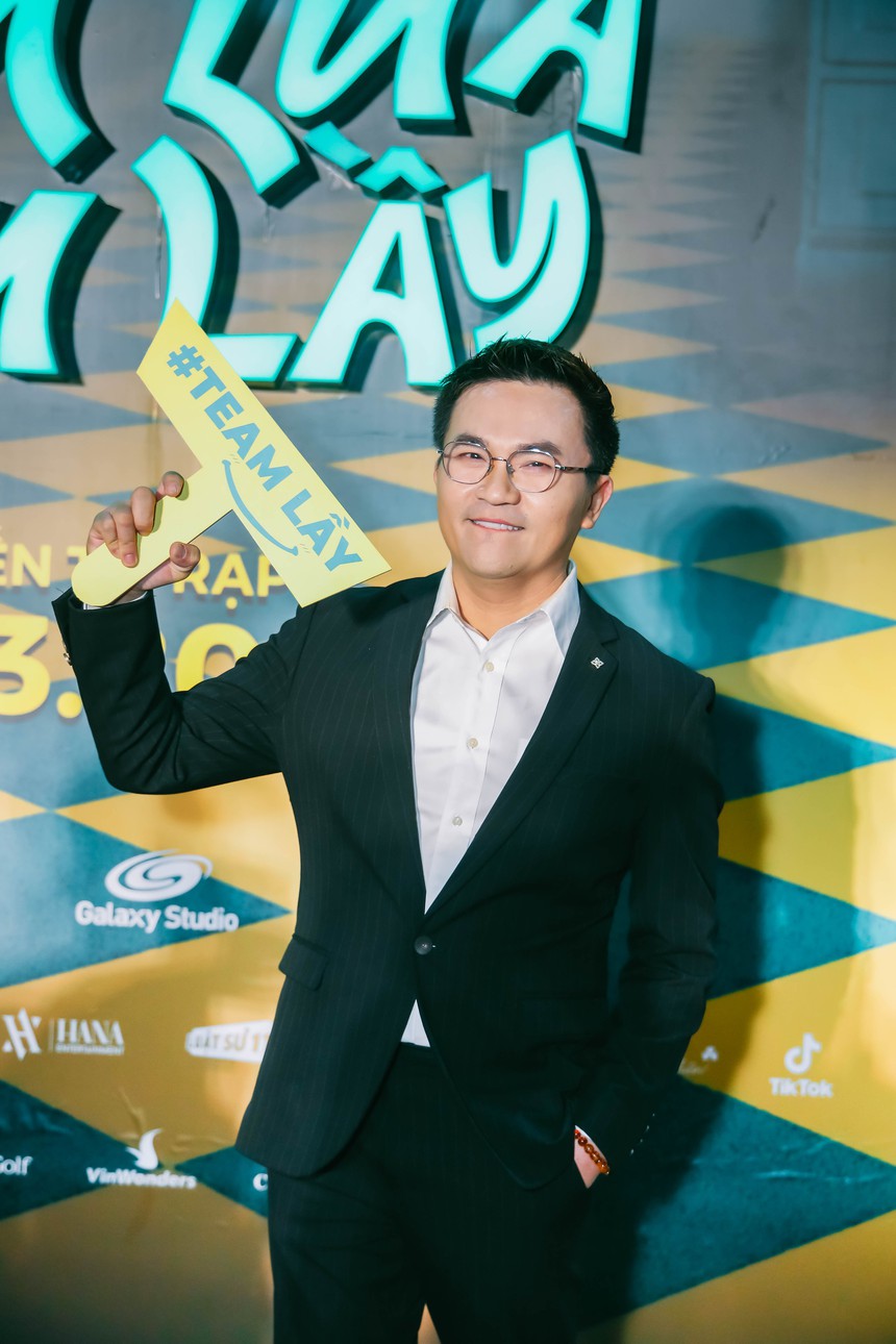 Anh Tú đẹp trai hết nấc, Khánh Vân - Trương Quỳnh Anh đọ sắc cực gắt trên thảm đỏ 'Siêu lừa gặp siêu lầy' - Ảnh 5.