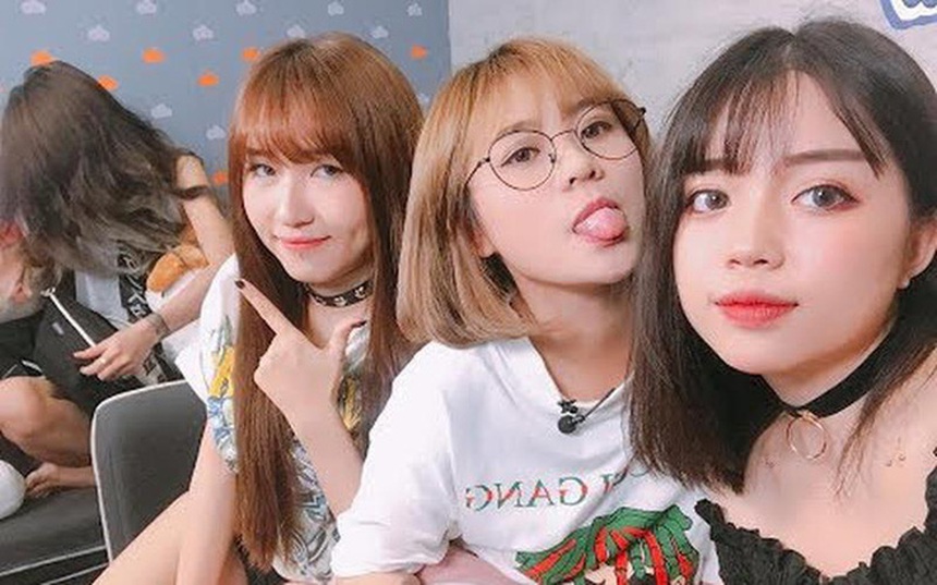 Nữ streamer hot nhất Việt Nam hé lộ tình trạng mối quan hệ với nhóm bạn thân đình đám, có cả Độ Mixi - Ảnh 1.