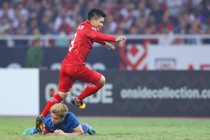 Phút trải lòng thầm kín của thầy Park và nỗi niềm ẩn sau giấc mơ World Cup nơi HLV Troussier - Ảnh 4.