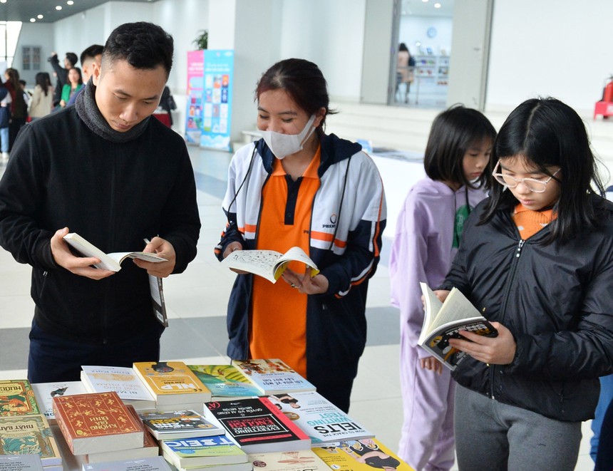Phát động chương trình 'Mỗi thanh niên một cuốn sách làm bạn' 2023 - Ảnh 4.