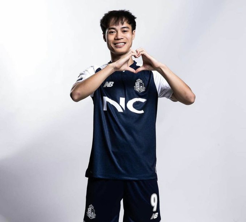 Văn Toàn suýt ghi bàn, để lại dấu ấn đậm nét trong ngày ra mắt ở Hàn Quốc - Ảnh 2. Văn Toàn suýt ghi bàn, để lại dấu ấn đậm nét trong ngày ra mắt ở Hàn Quốc - Ảnh 2.