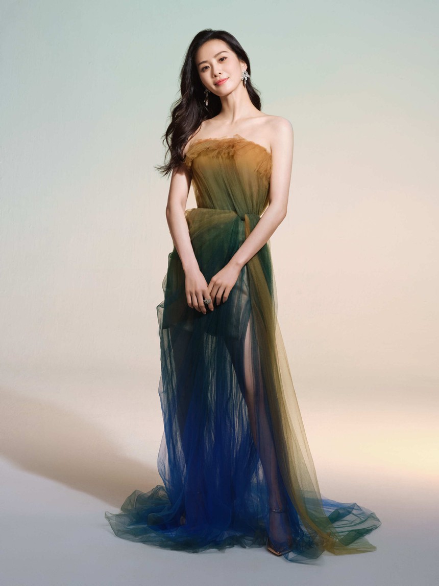 Tuổi 36 của Lưu Thi Thi: Dồn mọi mong đợi vào 'Nhất niệm quan sơn' - Ảnh 7. Tuổi 36 của Lưu Thi Thi: Dồn mọi mong đợi vào 'Nhất niệm quan sơn' - Ảnh 7.