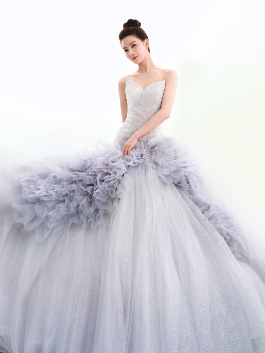 Tuổi 36 của Lưu Thi Thi: Dồn mọi mong đợi vào 'Nhất niệm quan sơn' - Ảnh 4. Tuổi 36 của Lưu Thi Thi: Dồn mọi mong đợi vào 'Nhất niệm quan sơn' - Ảnh 4.