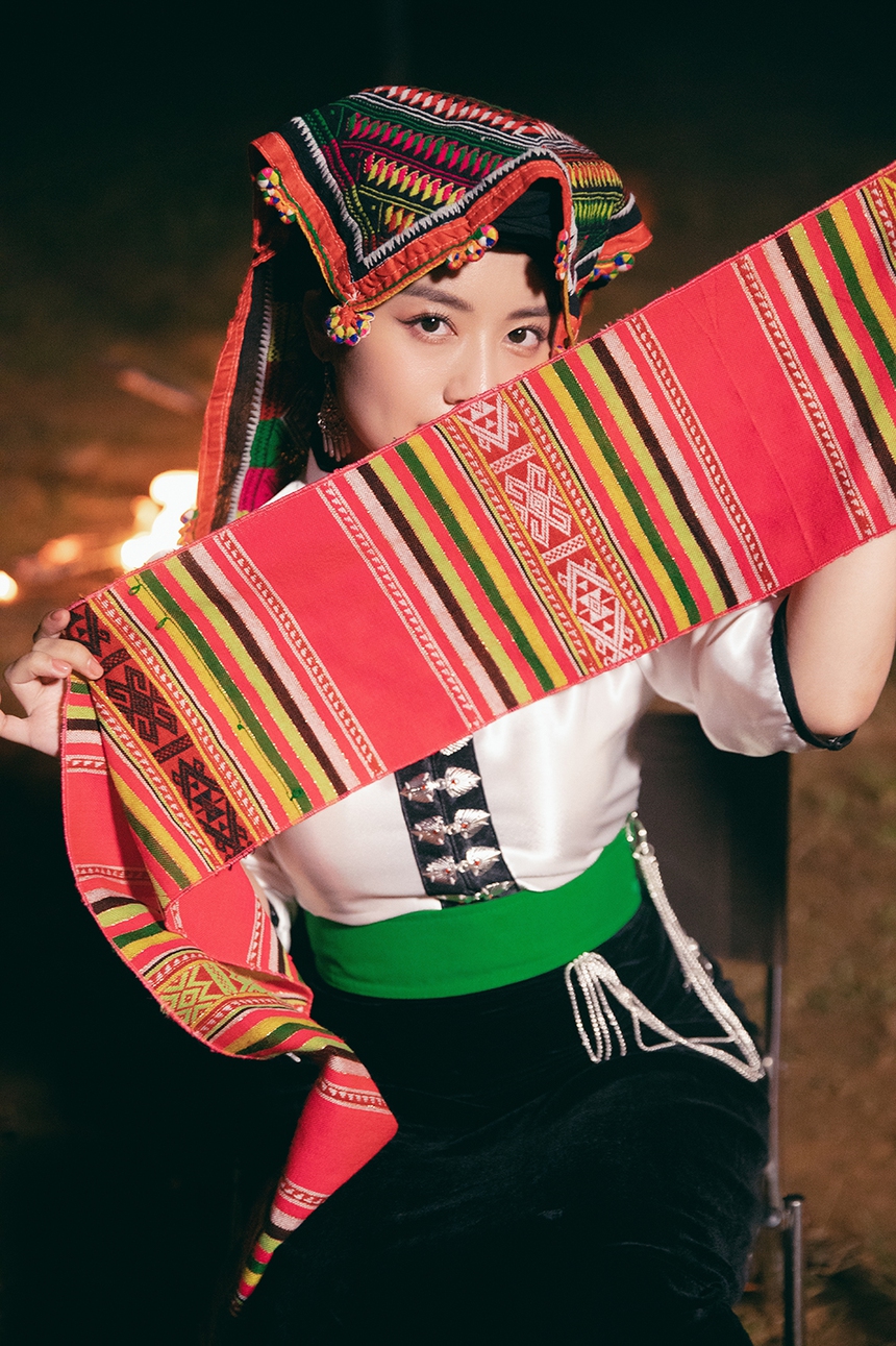 Nguyễn Thu Hằng tiếp tục ra mắt MV về Tây Bắc - Ảnh 3.