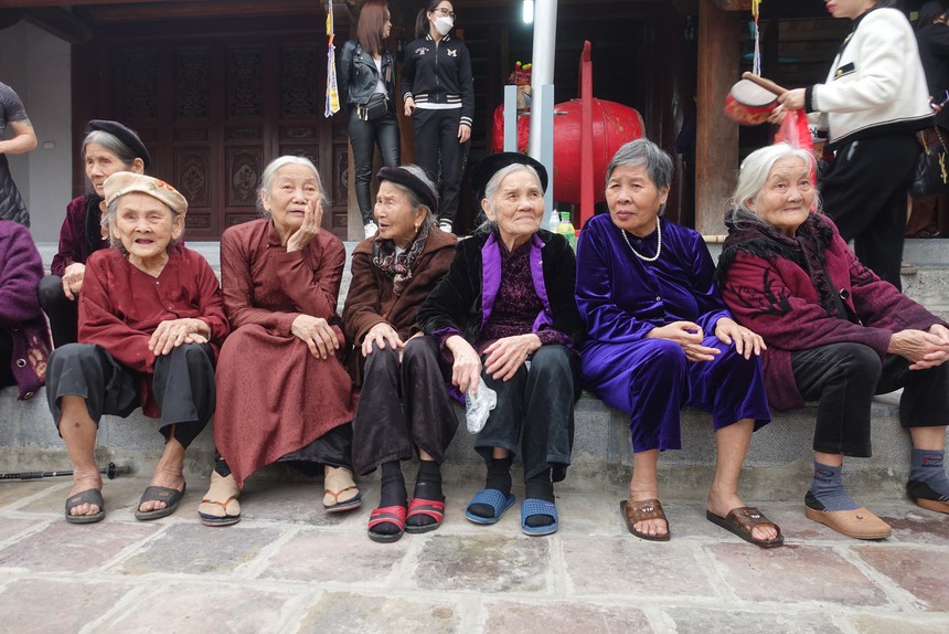 Tản văn Cuối tuần: Thấm thía hội làng - Ảnh 3.