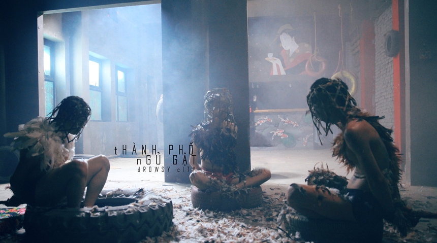 "Thành phố ngủ gật" gắn mác 18+: Đạo diễn cũng không tin nổi phim qua cửa kiểm duyệt - Ảnh 3.