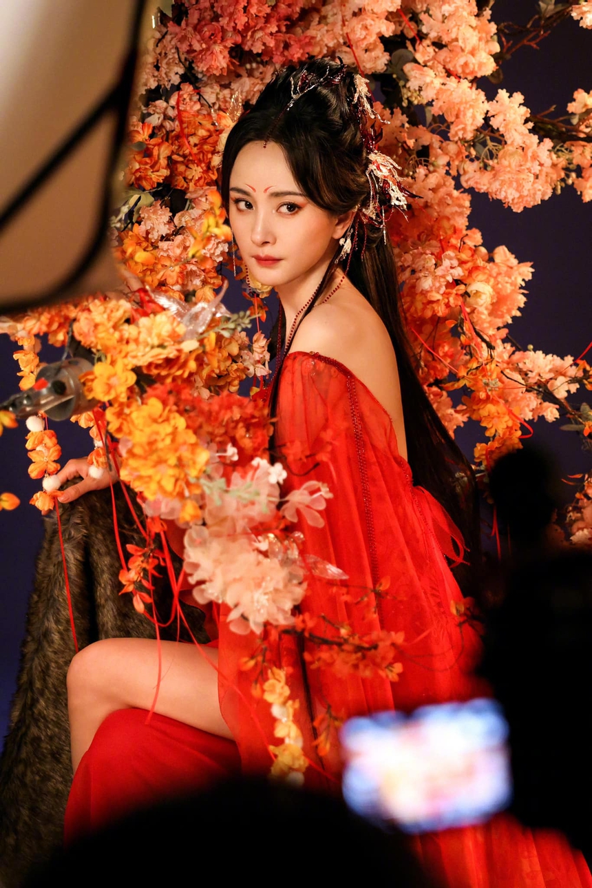 Xinh đẹp, nổi tiếng bậc nhất nhưng Triệu Lệ Dĩnh - Dương Mịch lại "làm nền" khi đóng phim, lý do vì sao? - Ảnh 4.