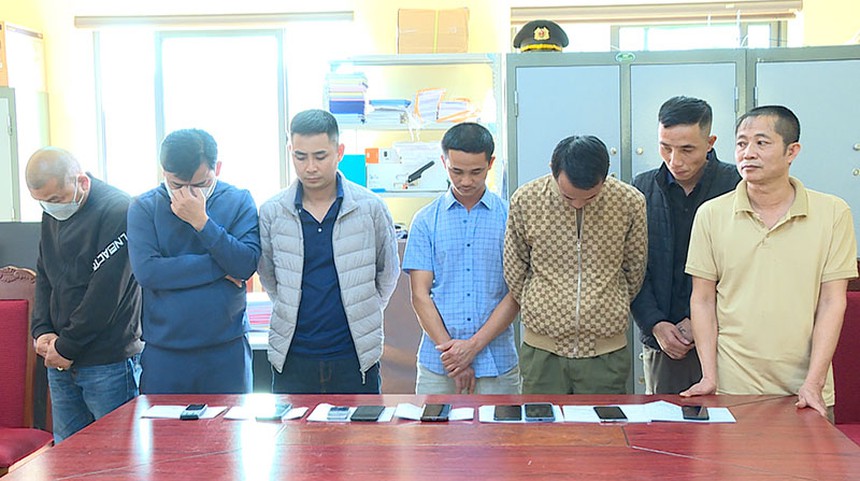 Khởi tố vụ án đánh bạc qua mạng với số tiền hàng trăm tỷ đồng - Ảnh 1.