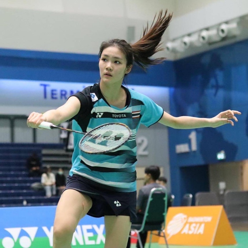 Đánh bại ‘thiên thần’ cầu lông Thái Lan, tay vợt nữ xinh đẹp Việt Nam hiên ngang vào chung kết - Ảnh 2.