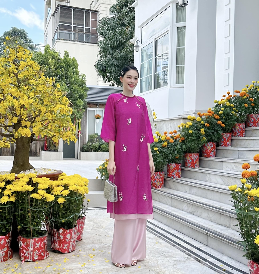 Linh Rin lột xác nữ giám đốc xinh đẹp sau 5 năm yêu Philip Nguyễn, sẵn sàng làm dâu nhà hào phú - Ảnh 12. Linh Rin lột xác nữ giám đốc xinh đẹp sau 5 năm yêu Philip Nguyễn, sẵn sàng làm dâu nhà hào phú - Ảnh 12.