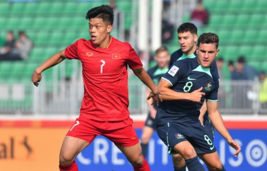 Tiền vệ đội tuyển U20 quốc gia Nguyễn Đức Việt: Sẵn sàng để tỏa sáng - Ảnh 1. Tiền vệ đội tuyển U20 quốc gia Nguyễn Đức Việt: Sẵn sàng để tỏa sáng - Ảnh 1.