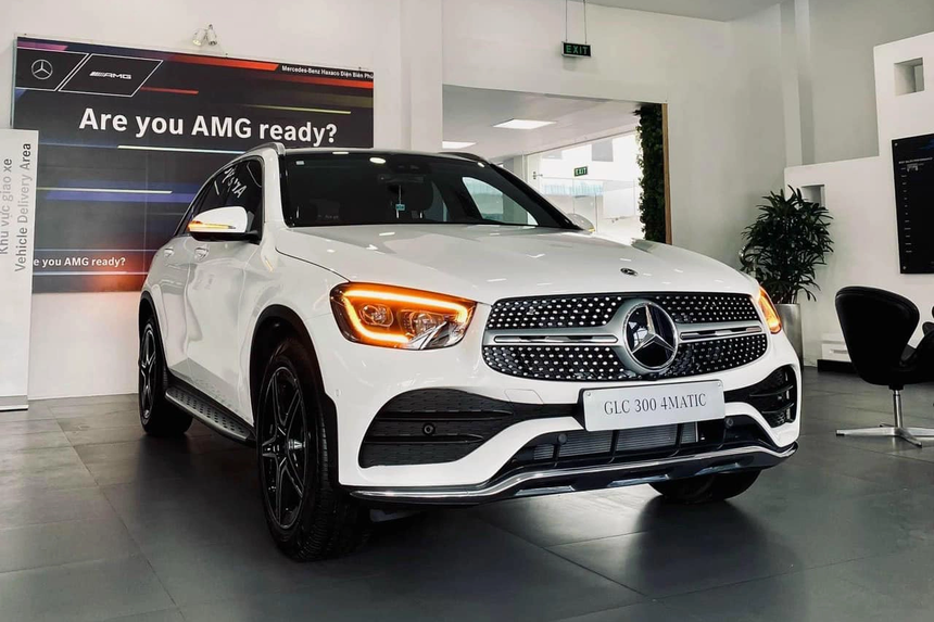 Không chờ chính sách, hàng loạt ô tô tự ‘giảm trước bạ’ tại Việt Nam: BMW, Mercedes bớt cả trăm triệu, vua doanh số cũng nhập cuộc chơi - Ảnh 8.