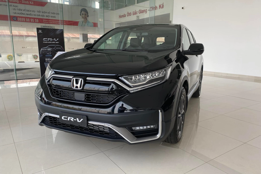 Không chờ chính sách, hàng loạt ô tô tự ‘giảm trước bạ’ tại Việt Nam: BMW, Mercedes bớt cả trăm triệu, vua doanh số cũng nhập cuộc chơi - Ảnh 3.