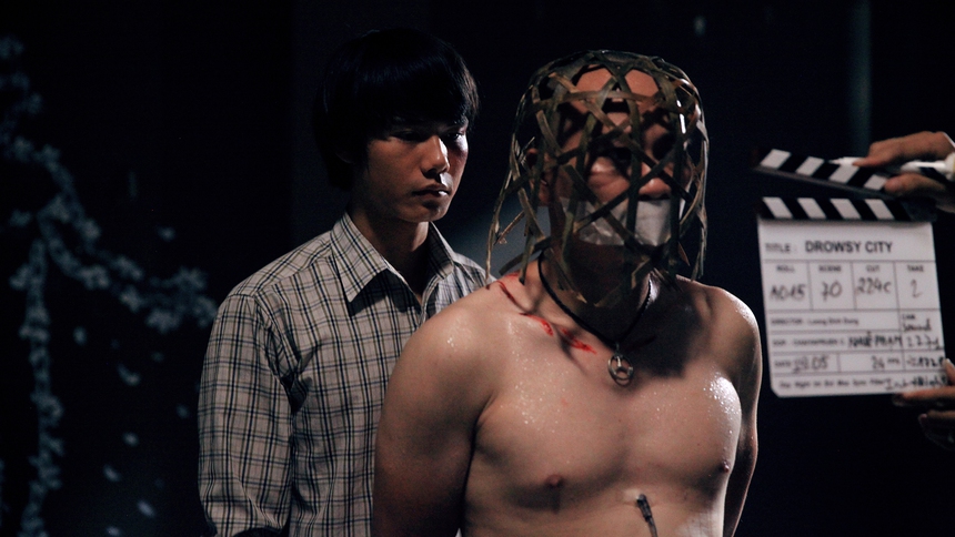 Đạo diễn Lương Đình Dũng: Nhiều người nói với tôi "Ông cất phim đi, không có cơ hội đâu" - Ảnh 3. Đạo diễn Lương Đình Dũng: Nhiều người nói với tôi "Ông cất phim đi, không có cơ hội đâu" - Ảnh 3.