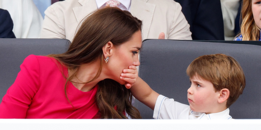 Vương phi Kate có một “mật mã" đặc biệt để các con ngừng nghịch ngợm tại sự kiện Vương thất - Ảnh 1.