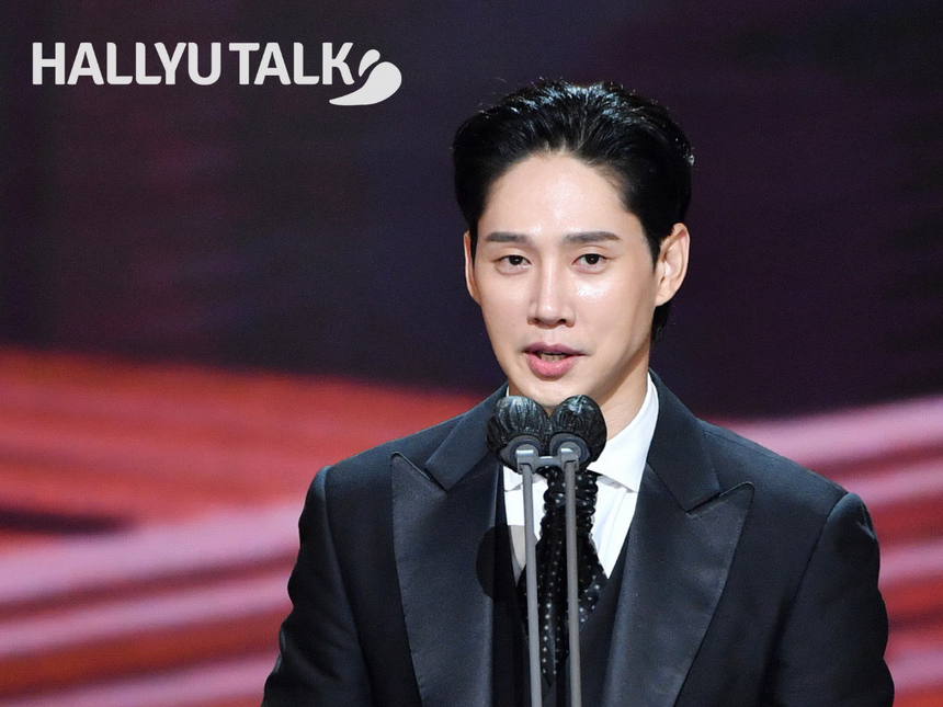 Song Hye Kyo dính tin đồn hẹn hò "ác nam" The Glory kém 4 tuổi chỉ vì... 1 bức ảnh - Ảnh 7.