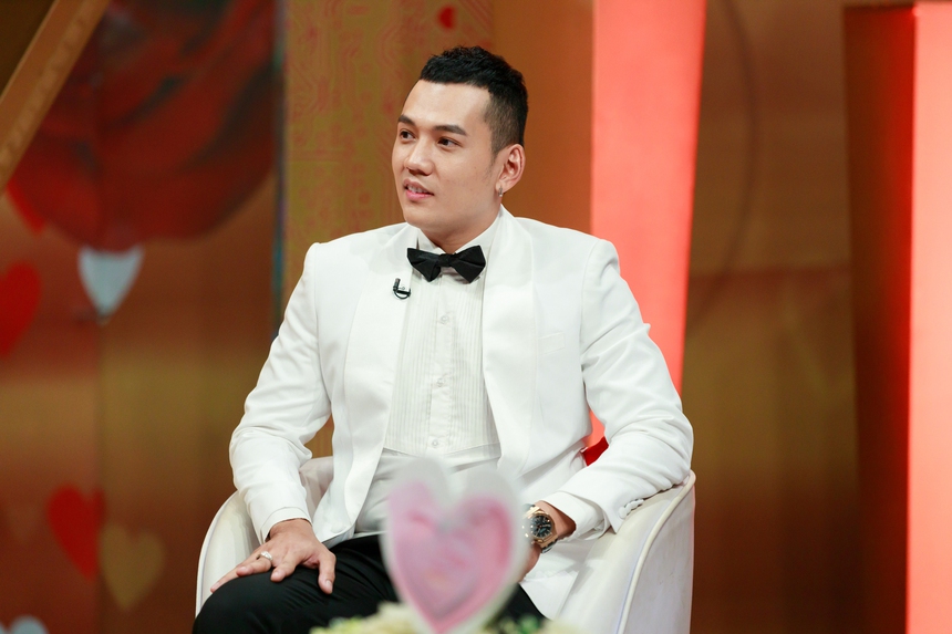 Lý Bình sau hơn 1 năm cưới Phương Trinh Jolie: Suýt chia tay nhau vì chén nước mắm - Ảnh 3. Lý Bình sau hơn 1 năm cưới Phương Trinh Jolie: Suýt chia tay nhau vì chén nước mắm - Ảnh 3.