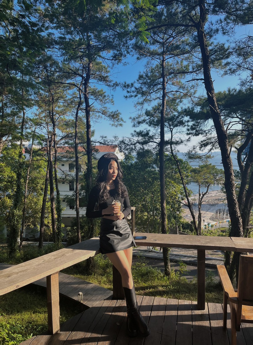 Đội trưởng U20 nữ Việt Nam: Mạnh mẽ trên sân, xinh đẹp, dịu dàng ở ngoài đời - Ảnh 7.