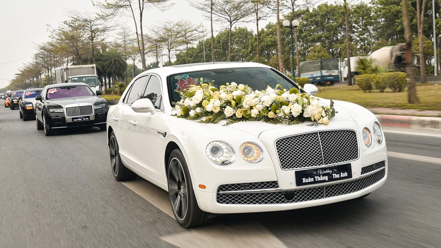 Đám cưới siêu xe ở Hà Nội quy tụ cặp Rolls-Royce, Bentley: Hé lộ gia thế khủng của "đàng trai" - Ảnh 3. Đám cưới siêu xe ở Hà Nội quy tụ cặp Rolls-Royce, Bentley: Hé lộ gia thế khủng của "đàng trai" - Ảnh 3.