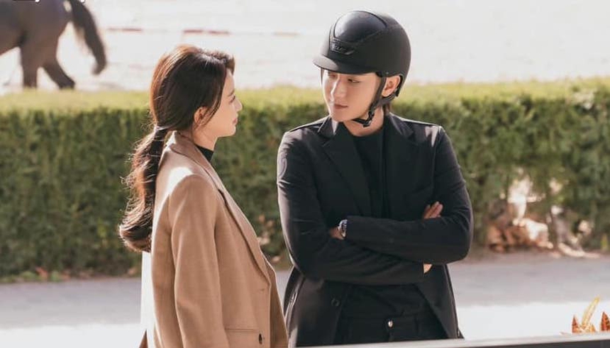 Rộ tin 'tổng tài' đỉnh lưu 80 triệu fan hẹn hò nhà sản xuất nữ, công chúng phẫn nộ vì chiêu trò lố lăng - Ảnh 3. Rộ tin 'tổng tài' đỉnh lưu 80 triệu fan hẹn hò nhà sản xuất nữ, công chúng phẫn nộ vì chiêu trò lố lăng - Ảnh 3.