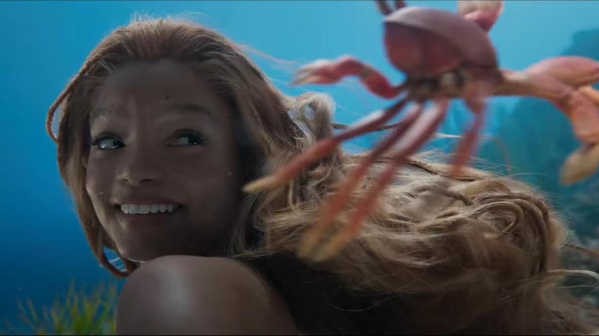 Quá ngán ngẩm với nhan sắc 'tiên cá da màu' Disney ở trailer mới: Bị so sánh với cướp biển, giờ diễn xuất cũng tranh cãi nốt? - Ảnh 4.