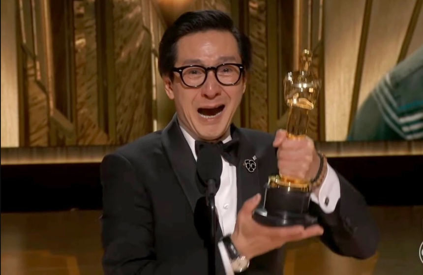 Oscar 2023: ‘Babylon’ của Brad Pitt ‘trắng tay’, 'Everything Everywhere All at Once' bội thu - Ảnh 3. Oscar 2023: ‘Babylon’ của Brad Pitt ‘trắng tay’, 'Everything Everywhere All at Once' bội thu - Ảnh 3.