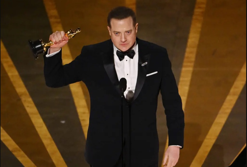 Brendan Fraser xúc động khi giành giải Nam diễn viên chính xuất sắc nhất tại Oscar 2023 - Ảnh 5.