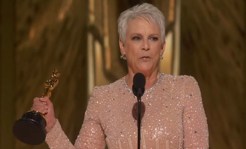 Oscar 2023: ‘Babylon’ của Brad Pitt ‘trắng tay’, 'Everything Everywhere All at Once' bội thu - Ảnh 2. Oscar 2023: ‘Babylon’ của Brad Pitt ‘trắng tay’, 'Everything Everywhere All at Once' bội thu - Ảnh 2.