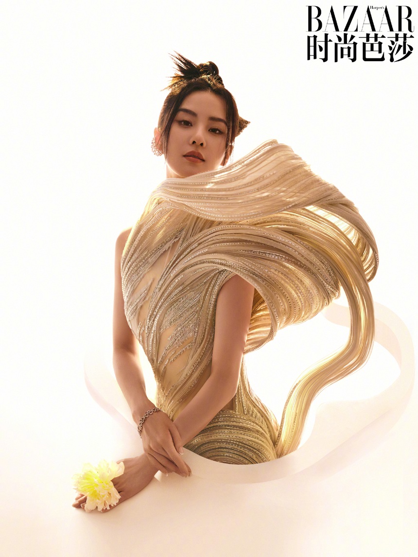 Lưu Thi Thi vướng nghi vấn ly hôn vì để lộ chi tiết này - Ảnh 4.