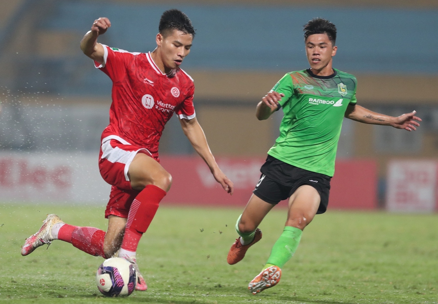 Bóng đá Việt Nam: Khi cái nền quá mỏng… - Ảnh 1. Bóng đá Việt Nam: Khi cái nền quá mỏng… - Ảnh 1.