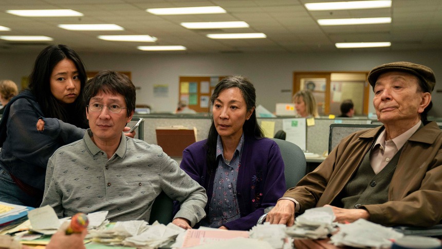 Oscar 2023: ‘Babylon’ của Brad Pitt ‘trắng tay’, 'Everything Everywhere All at Once' bội thu - Ảnh 5. Oscar 2023: ‘Babylon’ của Brad Pitt ‘trắng tay’, 'Everything Everywhere All at Once' bội thu - Ảnh 5.