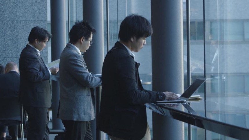 Ở quốc gia này tỷ lệ đàn ông không muốn kết hôn còn cao hơn phụ nữ vì mọi người thà xem hoạt hình còn hơn ra ngoài gặp người thật - Ảnh 1.