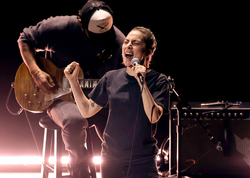 Lady Gaga và Rihanna "đụng độ" trên sân khấu Oscar nhưng cuối cùng đều thua nhạc phim Ấn Độ! - Ảnh 1.