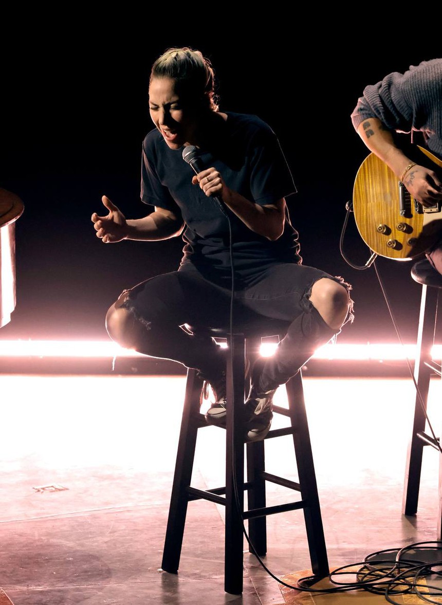 Lady Gaga và Rihanna "đụng độ" trên sân khấu Oscar nhưng cuối cùng đều thua nhạc phim Ấn Độ! - Ảnh 2.