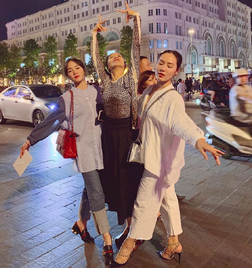 Chân dung người mẹ hiện đại, chịu ăn diện, chịu hưởng thụ của Phương Linh - Phương Ly - Ảnh 1.