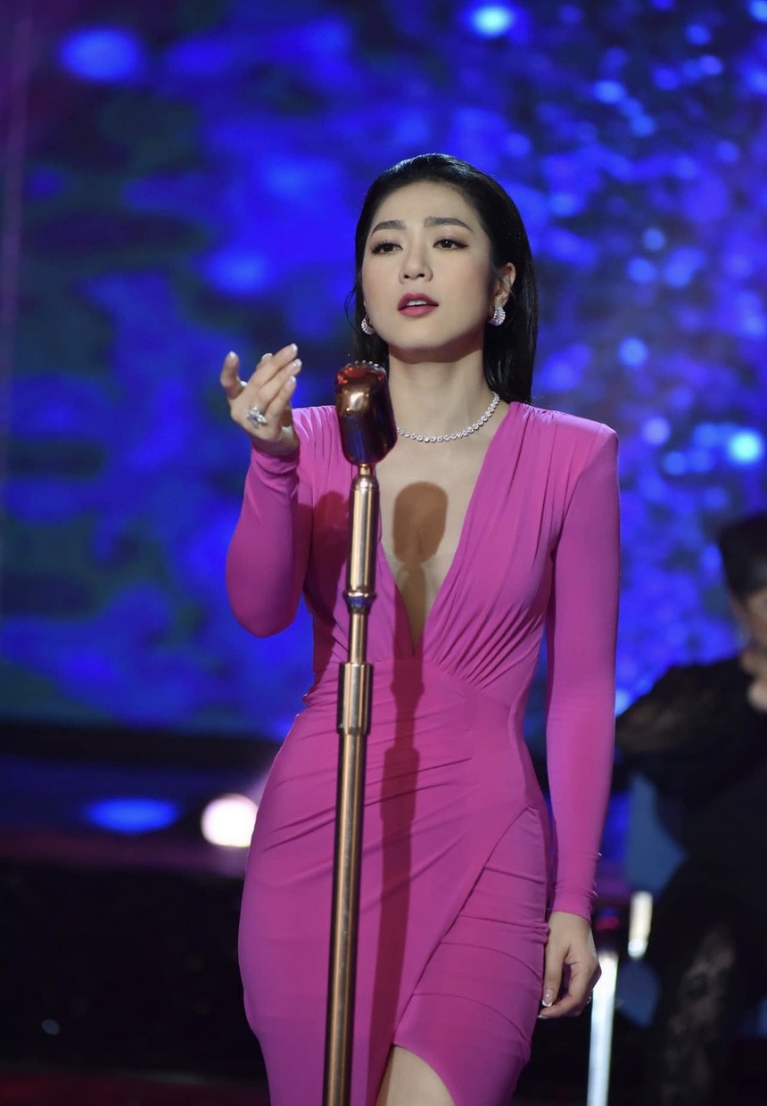 Cuộc sống của Hà Thanh Xuân sau khi về chung nhà với “Vua cá Koi”: Tự sửa nhà không có sự hỗ trợ của chồng, gây chú ý với dòng trạng thái hậu ồn ào ly hôn - Ảnh 8.