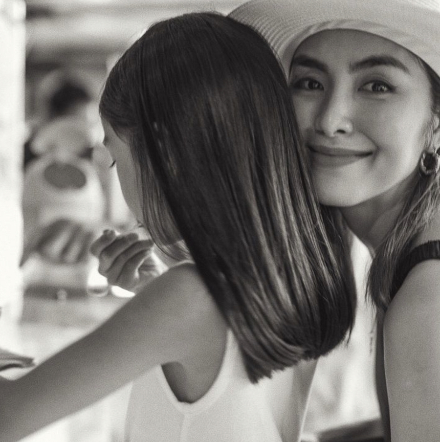 Hà Tăng tung ảnh đẹp bên con gái dịp sinh nhật, nay đã trổ mã lớn thế này! - Ảnh 1.