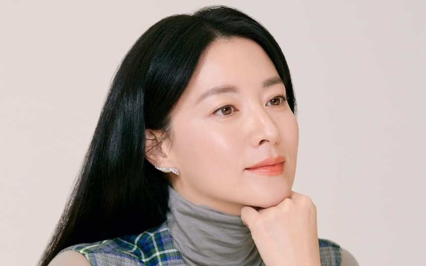 ‘Quốc bảo nhan sắc’ Lee Young Ae: Cả cuộc đời viên mãn nhờ 1 vai diễn thành công - Ảnh 14.