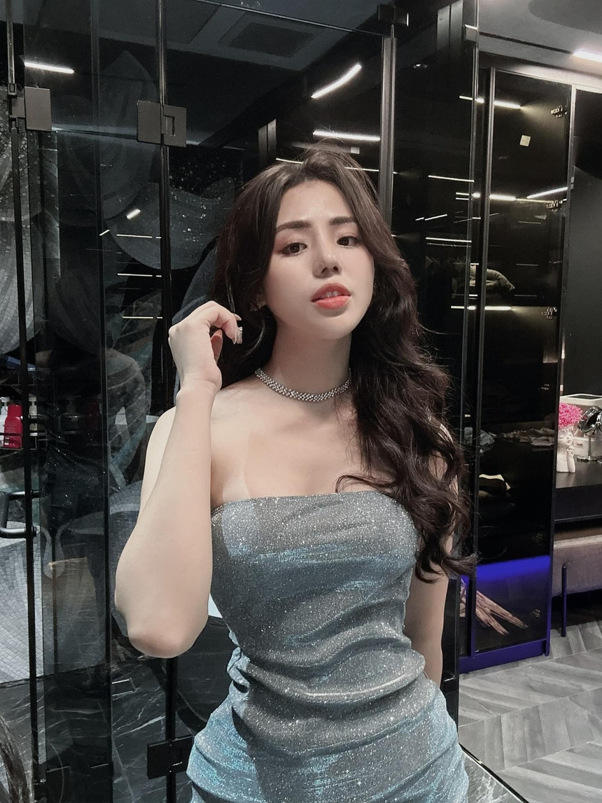 Ca sĩ có lượt xem Youtube cao nhất VN: 20 tuổi lấy chồng, ra tòa ly hôn lại chung sống hạnh phúc - Ảnh 3.